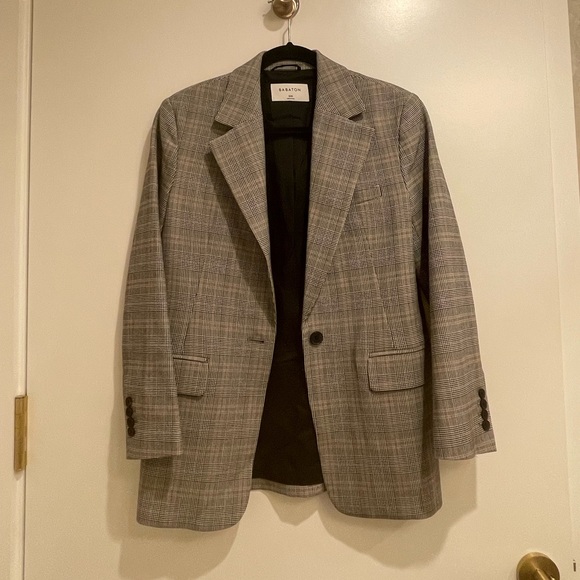 Aritzia Jackets & Blazers - Aritzia Babaton blazer